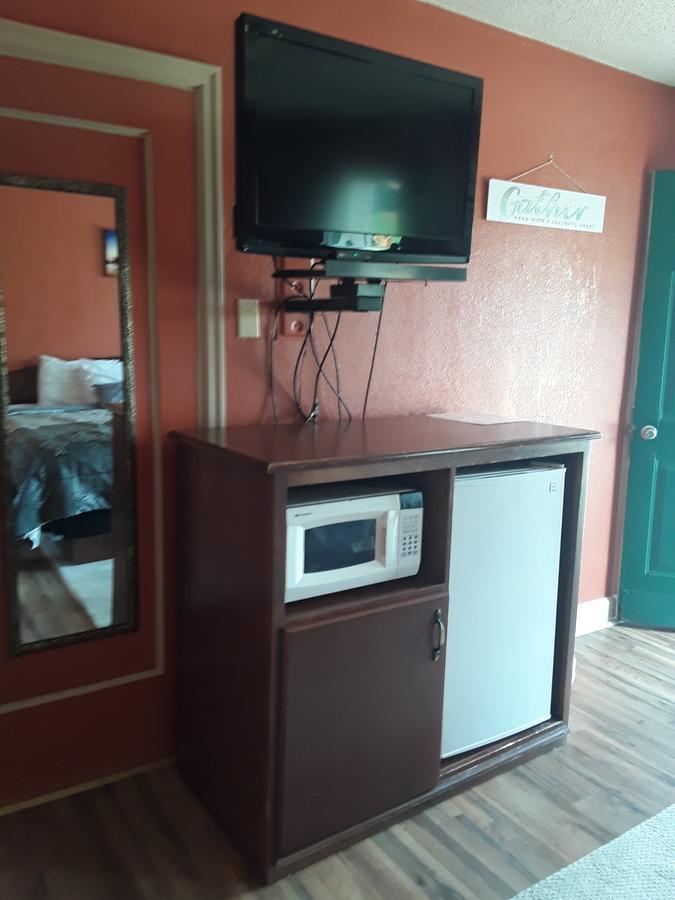 Eddy'S Motel Butte Exterior photo